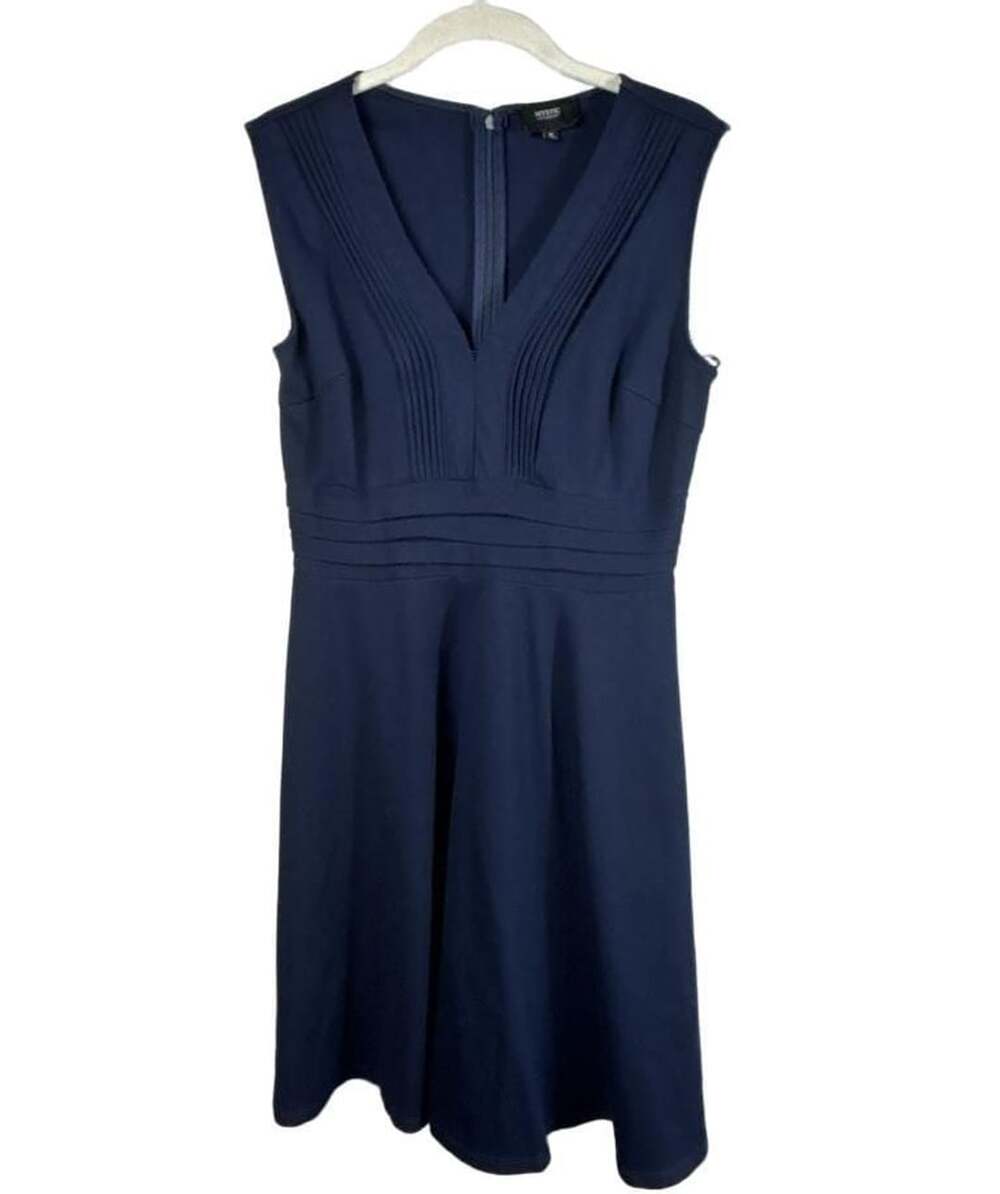 Mystic Los Angeles Dress Size M Blue V-Neck Pleated Sleeveless